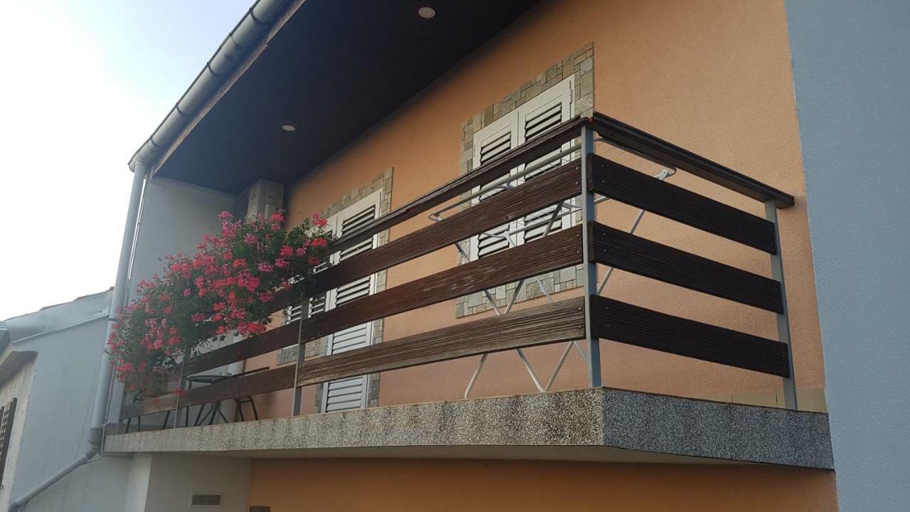 Apartman I Studio Apartman Majoli Kukuljanovo Dış mekan fotoğraf